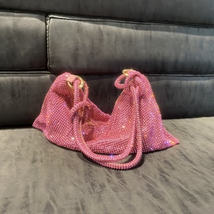 Sac de soirée de luxe pour femme avec strass et perles, pochette de mariage à bandoulière avec chaîne en fer et cordon de serrage, style sac fourre-tout - Product Image 4