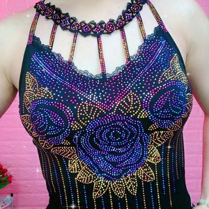 <span class=keywords><strong>Canottiera</strong></span> da <span class=keywords><strong>donna</strong></span> con strass a rosa <span class=keywords><strong>lunga</strong></span> con paillettes lucide in maglia sottile con bretelle da discoteca senza maniche <span class=keywords><strong>canottiera</strong></span> imbottita elegante da festa - Product Image 2