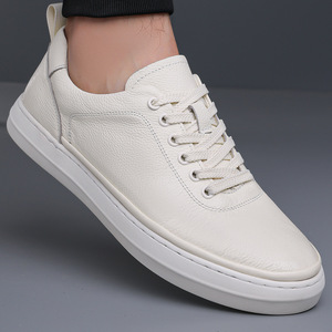 Zapatillas Casuales de Cuero Minimalistas Blancas para Hombre, Suela Ligera y Cómoda, Zapatos Versátiles con Cordones para Caminar a Diario - Product Image 1