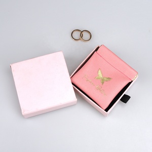 Pochette à bijoux en cuir PU avec logo personnalisé en relief, fermeture magnétique, pour boucles d'oreilles, colliers, bracelets - Product Image 5