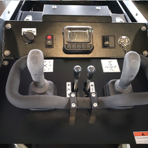 <span class=keywords><strong>Mini</strong></span> Skid Steer <span class=keywords><strong>Loader</strong></span> <span class=keywords><strong>Mattson</strong></span> ML550X yang Dilengkapi Mesin Diesel Yanmar 50HP, Tipe Crawler untuk Penggunaan Serbaguna - Product Image 6