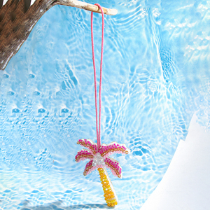 จี้ต้นมะพร้าวสไตล์โบฮีเมียนสำหรับฤดูร้อน ทำด้วยมือ ประดับด้วยลูกปัดข้าวสีเขียวขาวและมุก ดีไซน์แฟชั่น เหมาะสำหรับใช้เป็นเครื่องประดับกระเป๋า - Product Image 4