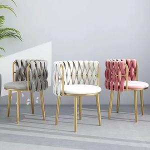 Sillas de Comedor Modernas Tapizadas en Terciopelo con Tejido de Tela para Sala de Estar, Sillas de Oficina Acolchadas de Lujo para el Hogar - Product Image 2