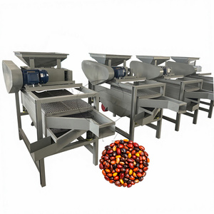 Machine automatique à haute efficacité pour le décorticage des amandes, des noisettes et des noix de palme - Product Image 1