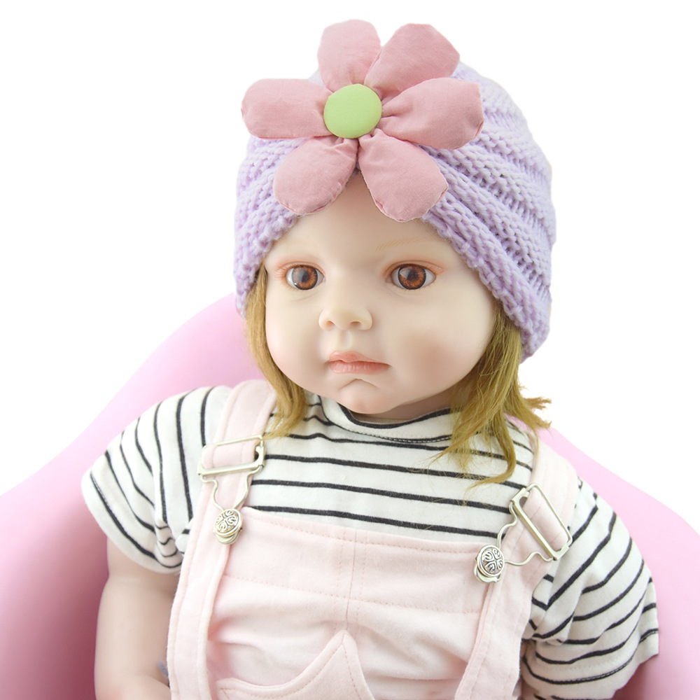 Оптовая продажа, теплая вязаная детская зимняя шапка-тюрбан с цветами спереди для малышей