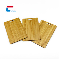 Étiquettes à bagages RFID en bois de bambou avec logo personnalisé d'usine étiquette de bagage en bois NFC de voyage cadeau