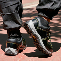 Sepatu Safety Pria Laris Manis, Anti Tusuk, Bahan Kulit Mikrofiber, Sol Tengah Baja, Sol Luar PU
