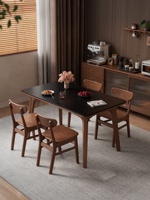 Table à manger en chêne massif avec plateau en quartzite noir, résistante à la chaleur, aux rayures, style moderne minimaliste nordique CZ092