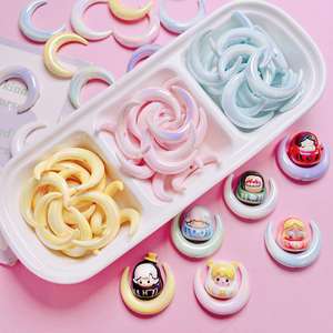 Petite lune en acrylique peinte à la main, perles d'embryon, bricolage, chaîne de téléphone portable, porte-clés, matériel, accessoires de bijoux, 33 mm, 3 g - Product Image 1