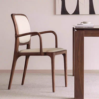 Chaise de salle à manger minimaliste nordique en bois massif avec dossier, sans accoudoirs, siège en cuir souple, chaise ergonomique en bois pour hôtel et banquet