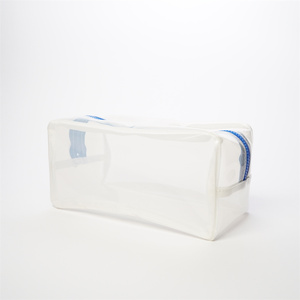 Bolsa de cosméticos de viaje Premium PVC transparente impermeable con cierre de cremallera de logotipo personalizado Material de PC de estilo informal - Product Image 3