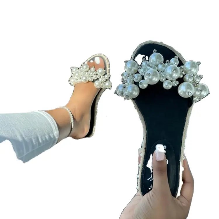 2023 QZK New Pearl Sandalen Damen Sommer Flache Sandalen Mode Frau Sandalen Outdoor Schuhe Plus Size Pearl Hausschuhe