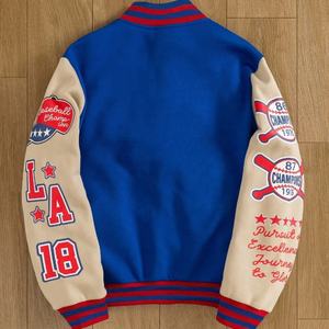 Sudadera Varsity de Béisbol para Hombre, Estilo Universitario de Invierno, Personalizada, con Gráficos 3D en Chenille, Letras Bordadas, Diseño a Rayas, Estilo Y2K - Product Image 2