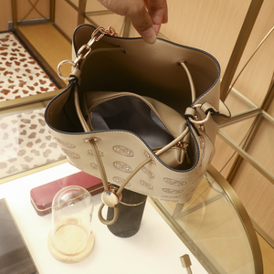 Sac à bandoulière de luxe en PU pour femme, brodé, style seau, vente en gros, OEM/ODM, haute qualité, collection 2026 - Product Image 6