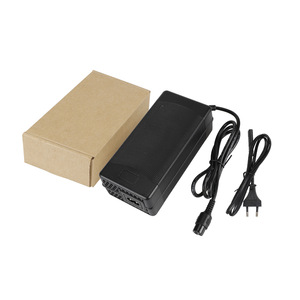 Dernière conception de chargeur mobile de batterie au plomb 60V adaptateurs et chargeurs de moto électrique - Product Image 1