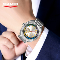 OEM/ODM Montre-bracelet d'affaires de luxe à mouvement à quartz en acier inoxydable avec grand cadran en verre Vente en gros transfrontalière Support DIY Design