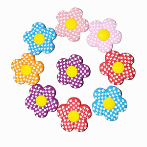 2025 perles de silicone de qualité alimentaire avec nouvelle conception de fleur perles focales à mâcher en vrac pour stylo perlé Focals perles en PVC - Product Image 1