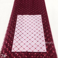Fournisseur d'usine Nouveau tissu en maille à sequins tricotés Perles Broderie 100% acrylique Tissu en maille résistant à l'abrasion Motif floral exquis