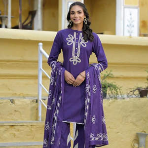 Nouvelle kurta décontractée pour femme, design moderne, couleur violette, manches longues, col rond, tendance, prix de gros - Product Image 1