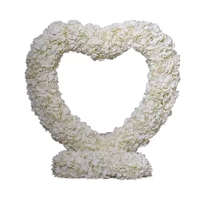 Fournitures pour la planification d'événements : Centre de table en fleurs artificielles blanches, support de toile de fond en forme de cœur pour arche de mariage, pour église