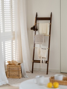 Porte-manteau en bois de style rétro français et moyen-ancien avec design vertical pour salon et chambre à coucher, meubles de maison - Product Image 2