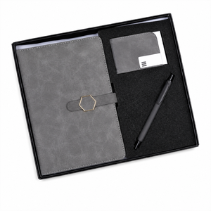 Ensemble Cadeau d'Entreprise Premium Aurelux Gris avec Porte-Cartes, Stylo et Agenda à Boutons, en Simili Cuir Double Face pour le Bureau - Product Image 2