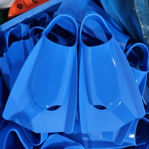 Palmes de natation confortables à lame courte pour adultes Livraison rapide Tuba de plongée à faible quantité minimale de commande avec petit inventaire - Product Image 1