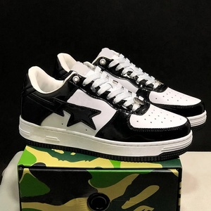 Vente en gros de baskets unisexes à bout rond en cuir verni brillant, style street skate, livraison directe pour les revendeurs américains - Product Image 5