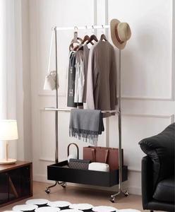 Perchero Móvil de Acero Inoxidable Estilo <span class=keywords><strong>Vintage</strong></span> con Diseño de Personajes para Tienda de Ropa - Product Image 4