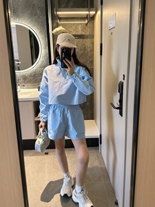 ชุดกีฬาผู้หญิง ALStyle แบบสั้น คอตั้ง ยาวเหนือเข่า ชุด 2 ชิ้น เสื้อแจ็คเก็ตป้องกันแสงแดดลำลองและกางเกงขาสั้น - Product Image 2