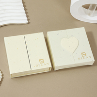 Caixa de Presente para Joias Becan Heart Fold Out com Tampa Salpicada em Marfim, Cartão de Apresentação Removível para Colares, Brincos e Anéis