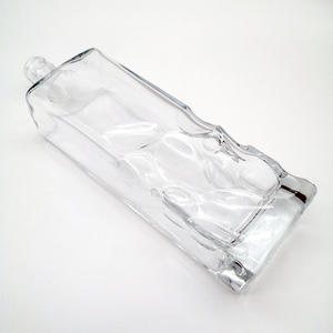 Botella <span class=keywords><strong>de</strong></span> bebida cuadrada en relieve <span class=keywords><strong>de</strong></span> 750ml <span class=keywords><strong>de</strong></span> alta <span class=keywords><strong>calidad</strong></span>, venta al por mayor, vidrio <span class=keywords><strong>de</strong></span> pedernal para Vodka, <span class=keywords><strong>Gin</strong></span>, ron, Tequila, licor, corcho, sin sellado - Product Image 3