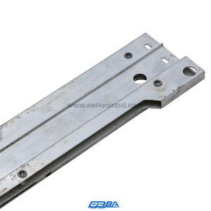 Soporte inferior original desmontado para radiador de automóvil MY83‑8052‑AC, pieza de repuesto genuina usada para Aston Martin DBX - Product Image 6