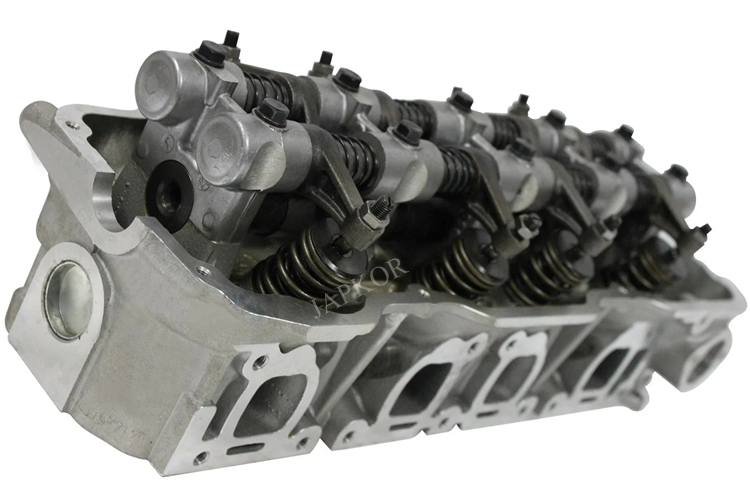 Z24 Complete Cylinder Head for Nissan 720 D21 Pathfinder