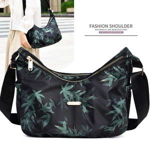 Nuevo Bolso Bandolera Estilo Chino, Forma de Dumpling, Tela Oxford Impermeable, Bolso de Hombro para Mujer, Uso Diario, Otoño 2025 - Product Image 1