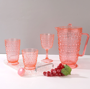 Copas de Vino de Plástico con Grabado en Relieve Estilo Europeo <span class=keywords><strong>Vintage</strong></span>, Venta al por Mayor de Copas de Vino de Plástico con Cuentas de Colores Retro - Product Image 1
