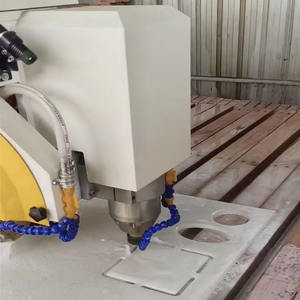 Machine à découper les ponts CNC en pierre 4 + 1 axes pour scie à <span class=keywords><strong>panneaux</strong></span> avec moteur à noyau et roulements PLC et composants de boîte de vitesses - Product Image 2