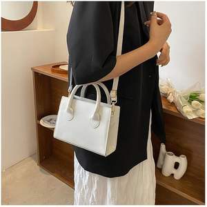 Factory Custom Patent PU Leather Handbag Shinny Evening Clutch Purse <b>Mini</b> Zipper Closure Eco-Friendly for Women - Product Image 5