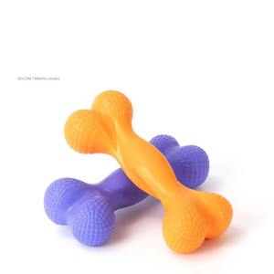 Suministros de silicona de grado alimenticio para mascotas, duraderos, resistentes al agua, para entrenamiento en forma de hueso, macarrones de colores, juguetes interactivos para morder molares - Product Image 3