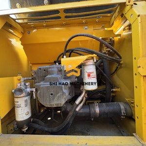 Excavadora de cadenas usada Komatsu PC200 de 20 toneladas, 95% de origen japonés, para construcción de infraestructuras industriales, en venta. - Product Image 4