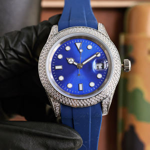 Reloj de Buceo de Lujo Icónico de Acero Inoxidable con Bisel y Esfera con Incrustaciones de Circonia Cúbica, Movimiento Mecánico, Resistencia al Agua de 20 BAR - Product Image 3