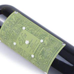 Etiqueta de <span class=keywords><strong>vino</strong></span> de cuero PU suave de lujo marca OEM etiqueta de <span class=keywords><strong>vino</strong></span> en relieve <span class=keywords><strong>con</strong></span> diamantes de imitación Grado Superior Etiqueta de <span class=keywords><strong>vino</strong></span> personalizada pegatina - Product Image 1