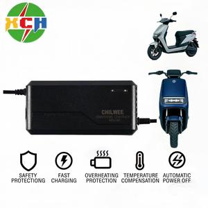 เครื่องชาร์จกราฟีนแบบชาร์จเร็วสำหรับสกูตเตอร์ไฟฟ้าพร้อมระบบชดเชยอุณหภูมิ - Product Image 1