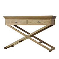 Table d'appoint en bois massif de campagne nordique avec pieds tournés et dessus en demi-lune pour chambre salon