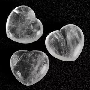 Cœur en quartz clair sculpté à la main, pierre précieuse naturelle pour cadeau, décoration, collection - Product Image 3