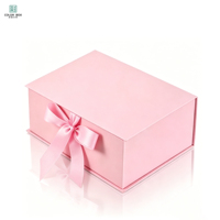 Boîte cadeau en carton rigide magnétique de luxe personnalisable, doublure en éponge, recyclable, écologique, emballage haut de gamme pour vêtements, chaussettes
