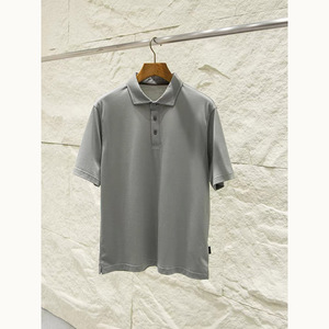 El Resort Italiano Polo |   Camisa de Manga Corta para Hombre, de Lujo, 100% Algodón de Alta Densidad, con Cuello Solapa, en Tono Azul Acero - Product Image 2