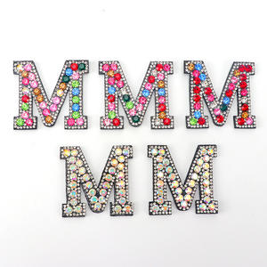 Autocollant à motif de résine auto-adhésif Accessoire avec nœud en diamant pour vêtements Figure à repasser <span class=keywords><strong>Bijoux</strong></span> en cristal Sac à chaussures Chapeau décoratif - Product Image 6