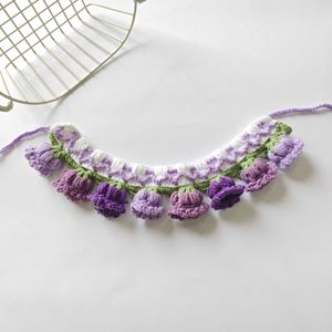 Écharpe tricotée pour animaux de compagnie en forme de fleur, collier pour chat et chien, bavoir fait main en muguet, bavoir anti-bave. - Product Image 4
