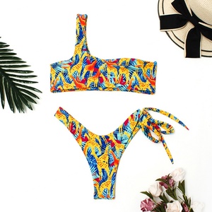 ชุดบิกินี่วันพีซแบบ Bandeau สำหรับผู้หญิง ดีไซน์ใหม่ ลายพิมพ์/ลายจุด/สีพื้น พร้อมวัสดุสั่งทำพิเศษ ไซส์พลัส โลโก้ด้านหน้า สายรัดแบบ V-String - Product Image 4